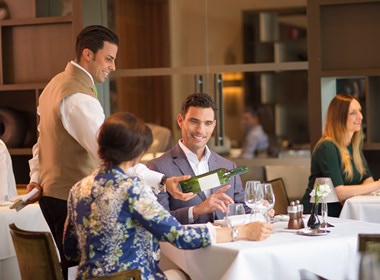 Dining Landing - Couple Dining